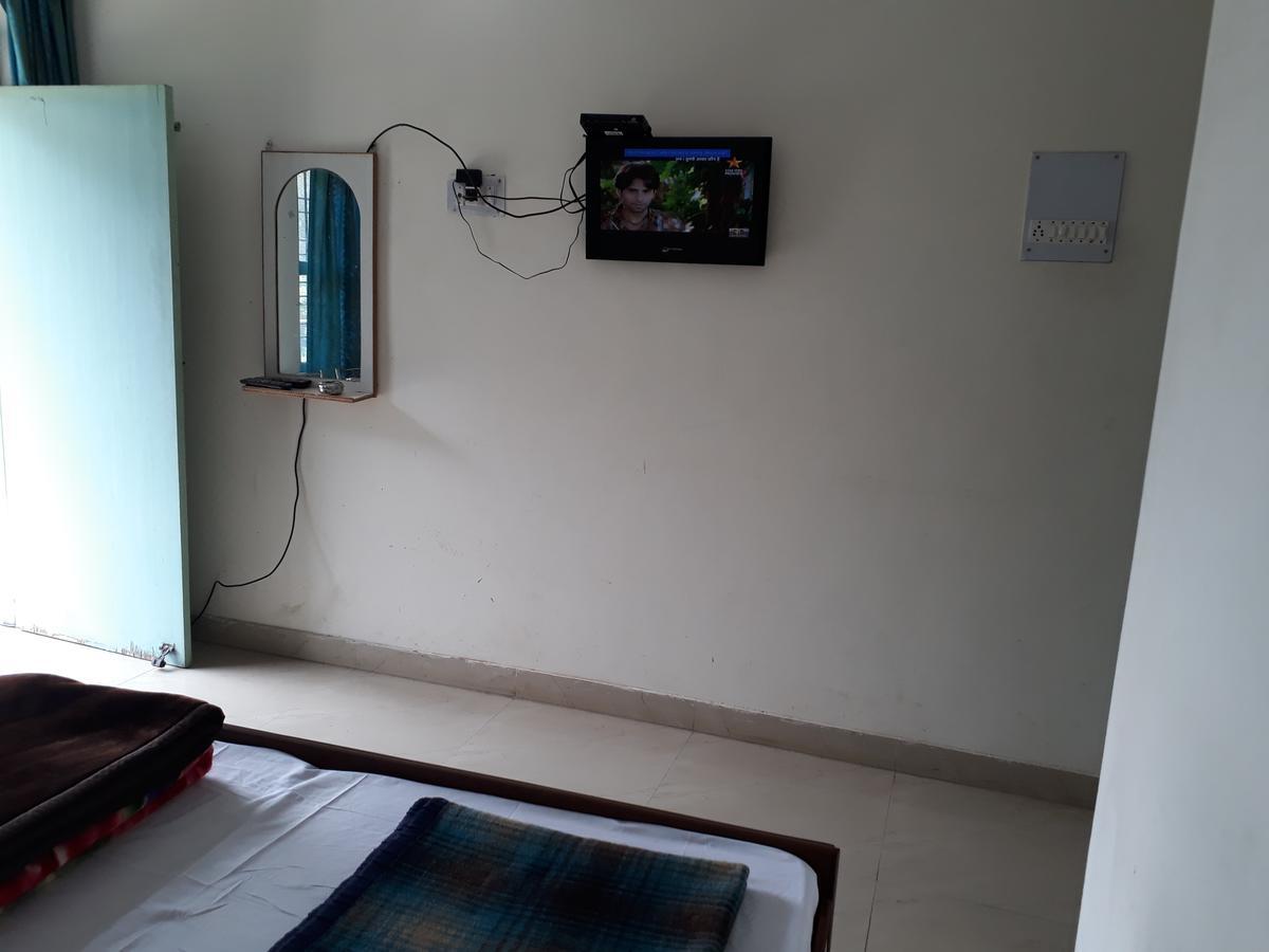 Hotel Govind Rudraprayāg Buitenkant foto