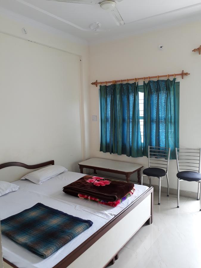 Hotel Govind Rudraprayāg Buitenkant foto
